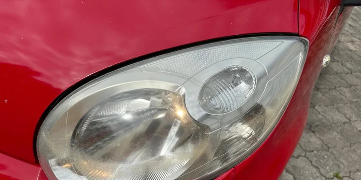 Kompletní ruční mytí vozu s tepováním sedaček v myčce Wash Cars