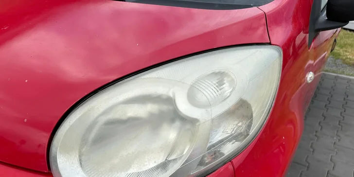 Kompletní ruční mytí vozu s tepováním sedaček v myčce Wash Cars