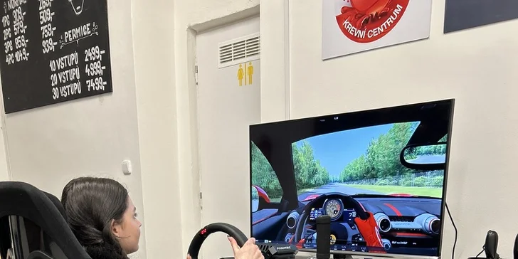 Pořádná jízda: 30 min. na závodním VR simulátoru Fanatec pro 1 osobu