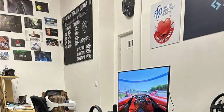 Pořádná jízda: 30 min. na závodním VR simulátoru Fanatec pro 1 osobu