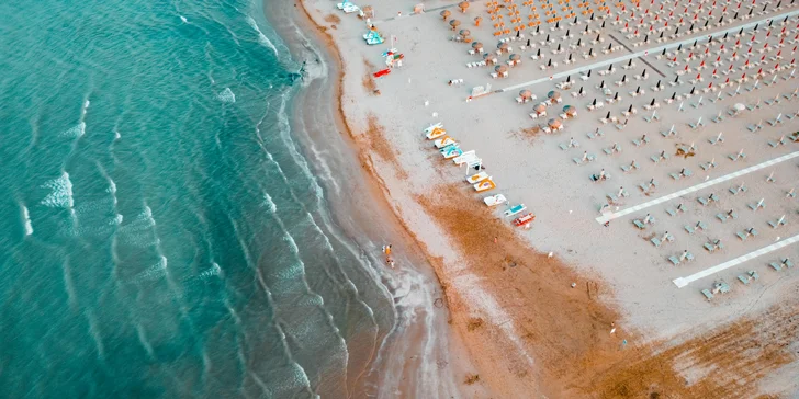 Dominanty San Marina s pobytem na pláži v Rimini: koupání a slunění