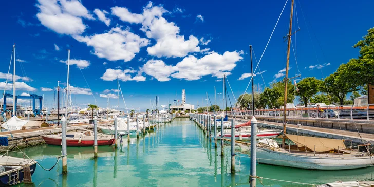 Dominanty San Marina s pobytem na pláži v Rimini: koupání a slunění