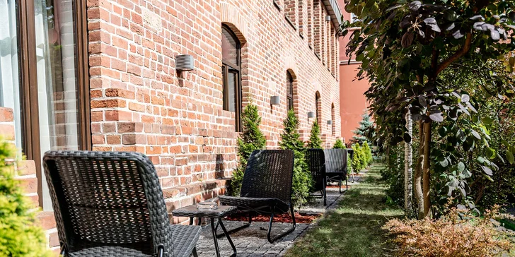 Pobyt se snídaní v centru Wrocławi: designový hotel v historické budově, varianta s vínem i parkováním