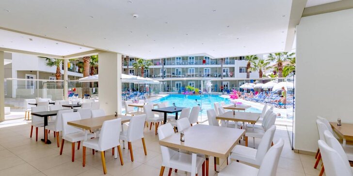 Letecky na Zakynthos: 4* Hotel Cameo Beach Resort přímo u pláže, v ceně all inclusive