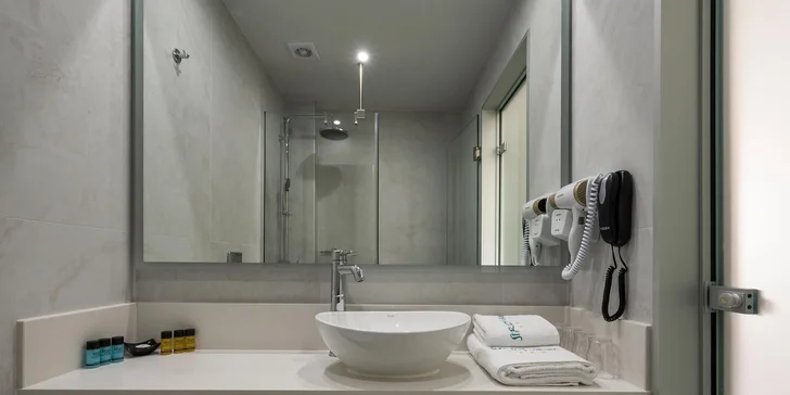 Letecky na Krétu: 4* hotel Sirios Village s all inclusive, dětský klub Čedog a bazény