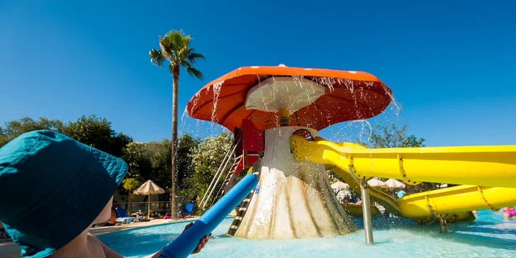Letecky na Krétu: 4* hotel Sirios Village s all inclusive, dětský klub Čedog a bazény