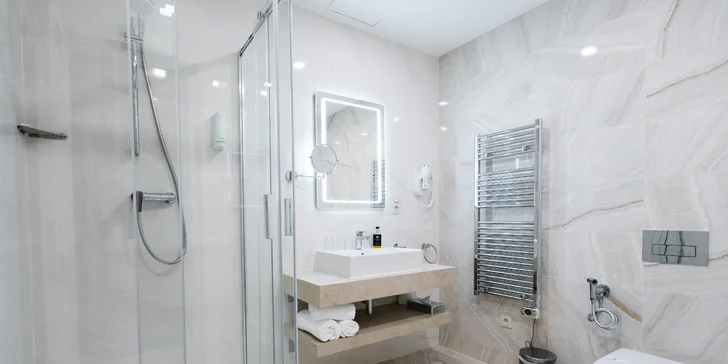 4* pobyt v Karlových Varech: snídaně či polopenze, na výběr i neomezený wellness a procedury