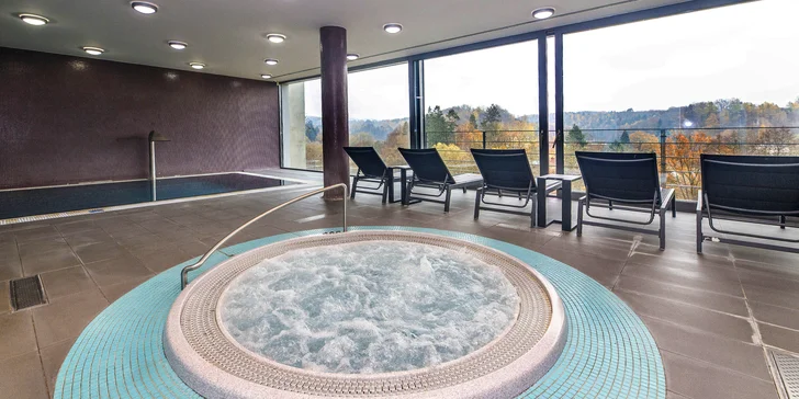 Rajská pohoda na Náchodsku: wellness, snídaně a romantická večeře