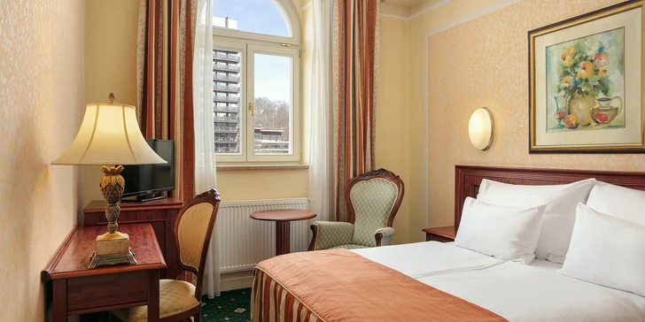 4* relaxace v Karlových Varech: polopenze, wellness a procedury