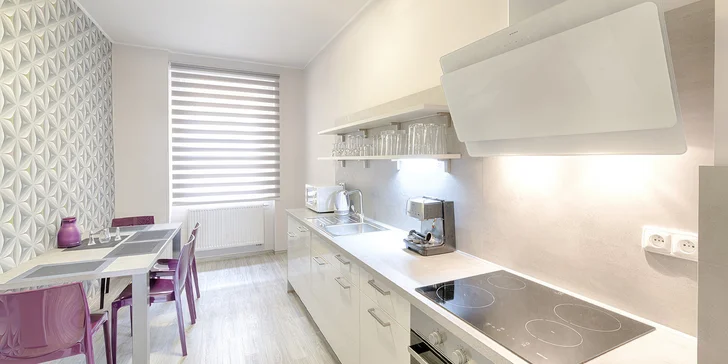 Nové apartmány v centru Karlových Varů s výhledem na Vřídelní kolonádu a dopolední vstupy do bazénu