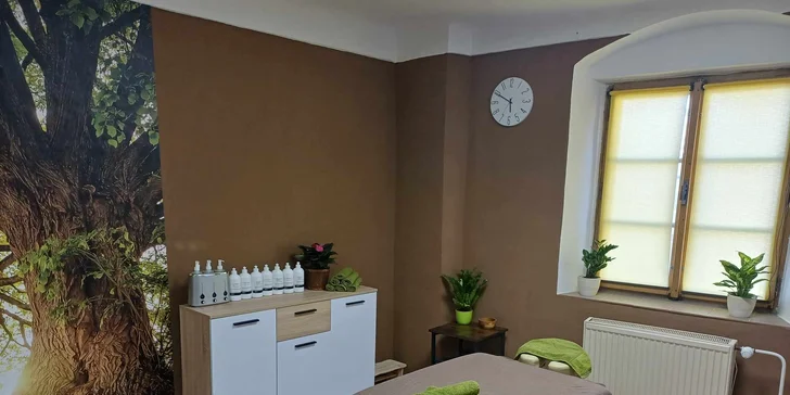 Královská i relaxační masáž lávovými kameny: 60 nebo 90 minut