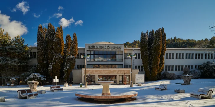 Pobyt v Lázních Sliač s balíčkem léčebných procedur, plnou penzí a vstupem do Holidaypark Kováčová