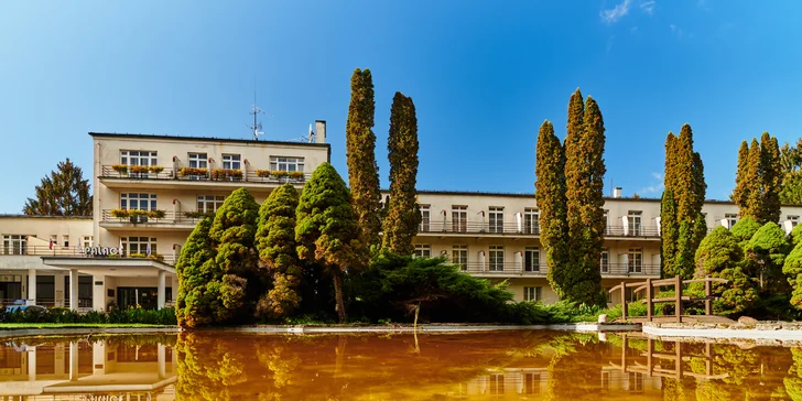 Pobyt v Lázních Sliač s balíčkem léčebných procedur, plnou penzí a vstupem do Holidaypark Kováčová