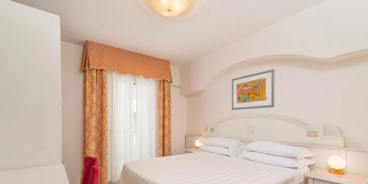 Italské přímořské město Cervia: 4* hotel 60 m od písečné pláže, snídaně, bazén a vířivka