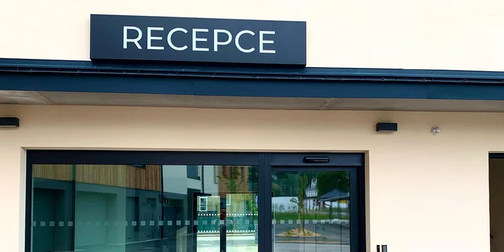 Luxusní apartmán v Krkonoších: krásný interiér, láhev prosecca i možnost privátního wellness