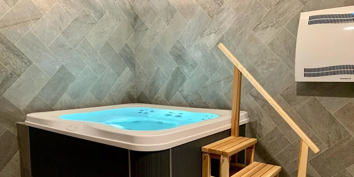Luxusní apartmán v Krkonoších: krásný interiér, láhev prosecca i možnost privátního wellness