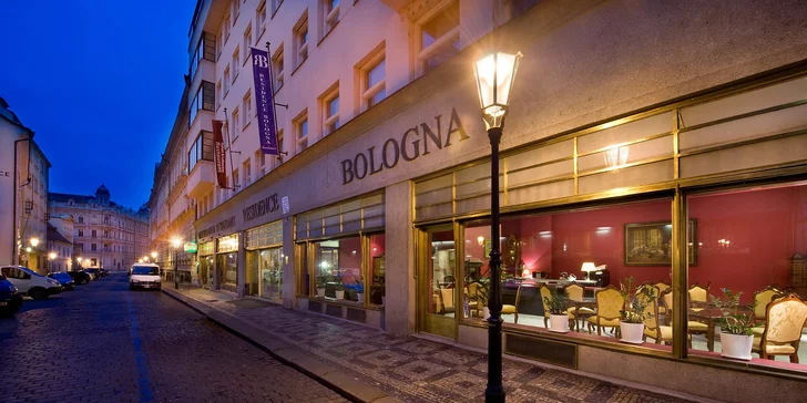 4* hotel na Starém Městě: snídaně v ceně a Karlův most za rohem