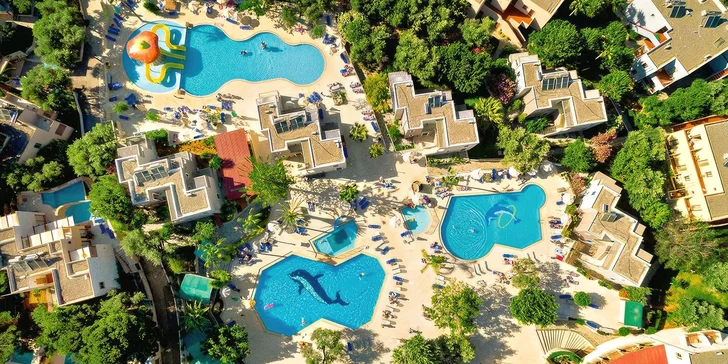 Letecky na Krétu: 4* hotel Sirios Village s all inclusive, dětský klub Čedog a bazény