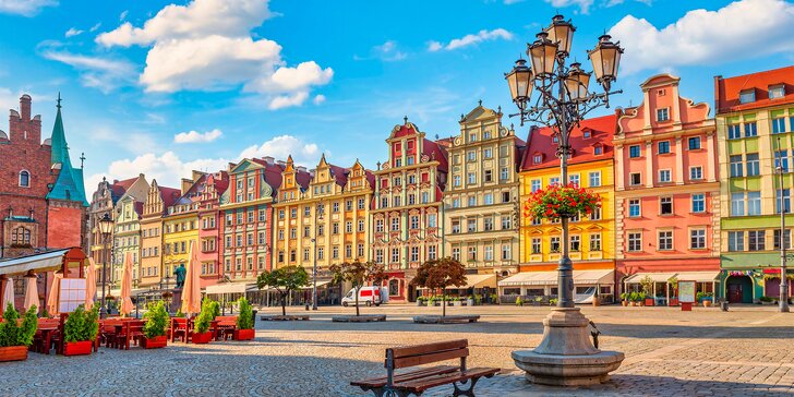 Pobyt se snídaní v centru Wrocławi: designový hotel v historické budově, varianta s vínem i parkováním