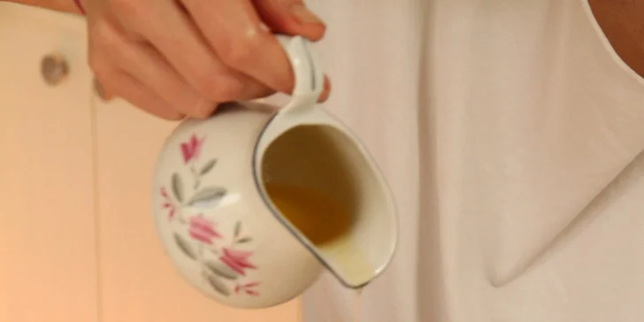 Ájurvédská olejová masáž zad, krku a hlavy (50min)