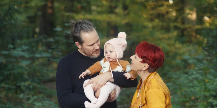 Nechte se zvěčnit od profi fotografa: focení pro jednotlivce, rodiny či glamour