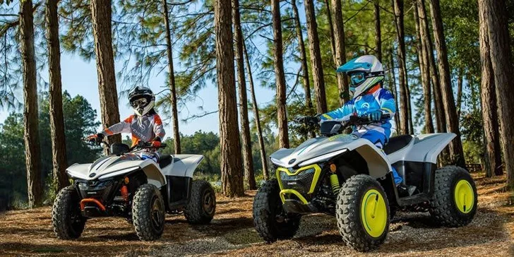Zapůjčení čtyřkolky do terénu i města: na 60 min. i celý víkend