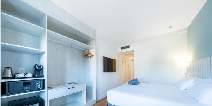 Letecky na Mallorcu: 4* hotel Barcelo Aguamarina přímo u písčité pláže s all inclusive