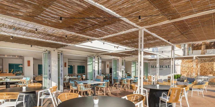 Letecky na Mallorcu: 4* hotel Barcelo Aguamarina přímo u písčité pláže s all inclusive