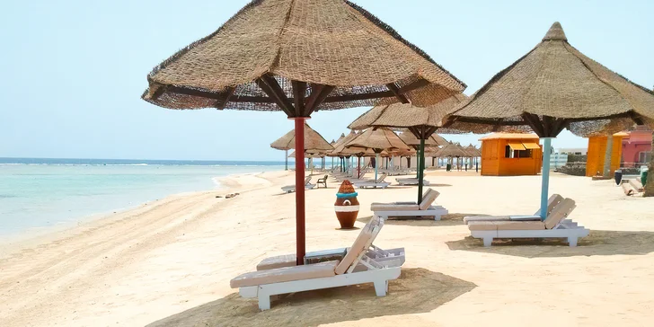 Egypt letecky: Marsa Alam s all inclusive, 4* Hotel Alexander the Great Resort, písečná pláž