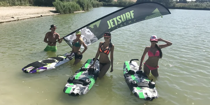 Kurz jetsurfu i se zapůjčením veškerého vybavení pro 1 osobu na 1 hodinu