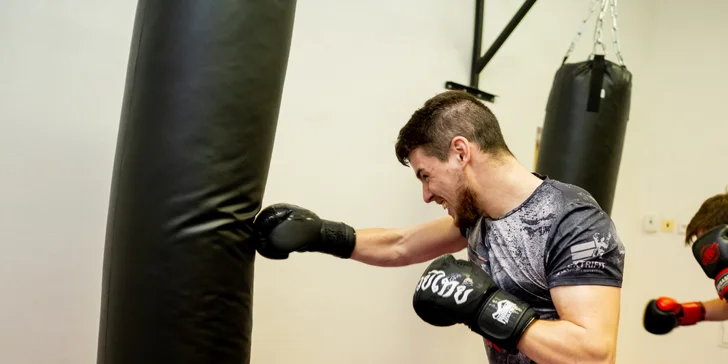1-5 lekcí v M3GYM: kondiční a kruhové tréninky, MMA, box a další, cvičení s profi zápasníkem M. Horským