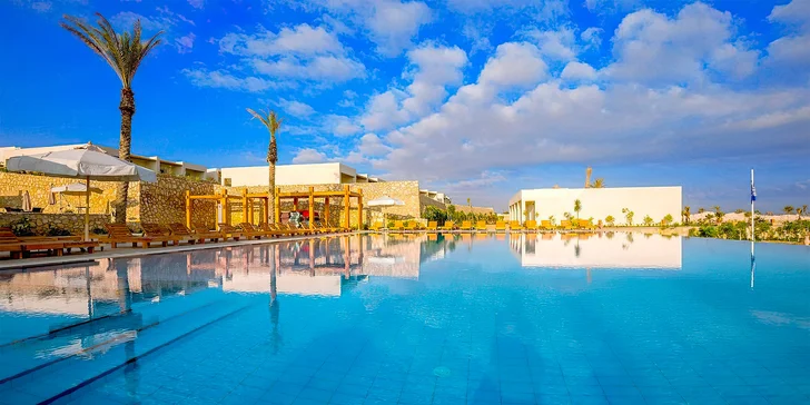 Severní Egypt letecky: 5* Hotel Caesar Bay Resort v Marsa Matrouh, all inclusive, písečná pláž