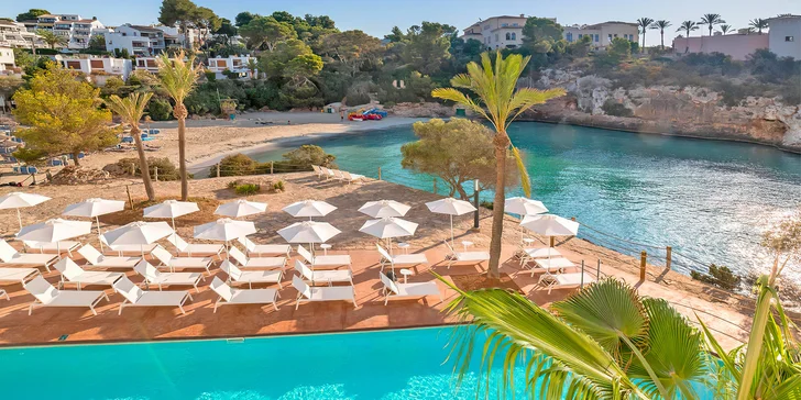 Letecky na Mallorcu: 4* hotel Barcelo Aguamarina přímo u písčité pláže s all inclusive