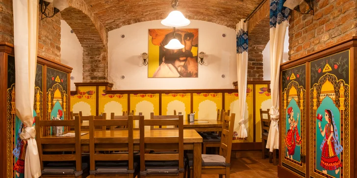 Indická hostina pro 2-4 osoby: tradiční předkrmy a hlavní chod dle výběru