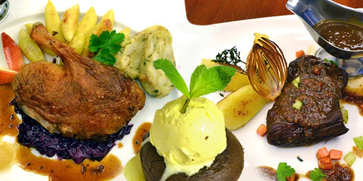 399 Kč za menu PRO DVA v restauraci Bohemica Old Town. DVA pošírované flank steaky a DVĚ soufflé nebo cokoli dalšího z jídelního lístku.