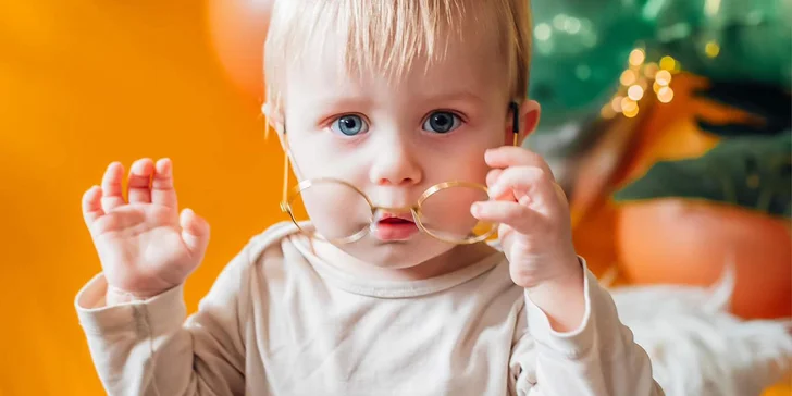 Profesionální focení ve studiu i možnost exteriéru: párové, rodinné, těhotenské i newborn