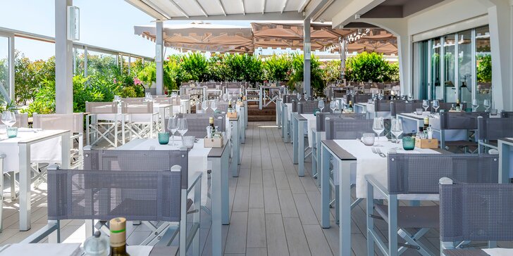 Luxus v Itálii: město Cervia, luxusní 5* pobyt přímo u písečné pláže, snídaně, varianta s 1 obědem