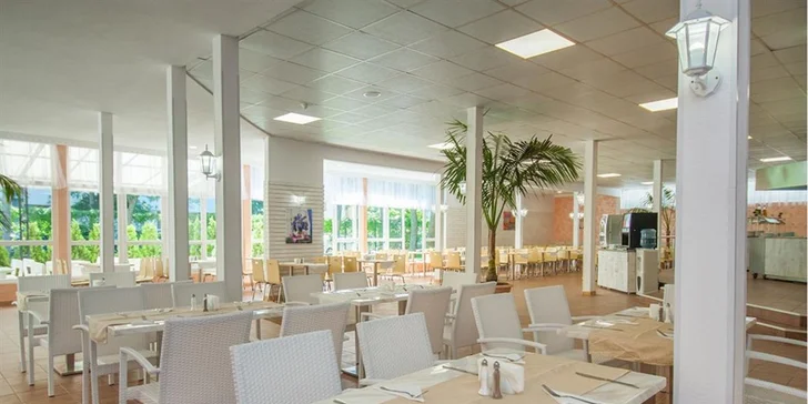Letecky do Bulharska 3* hotel Riva, all inclusive, bazén i animační programy