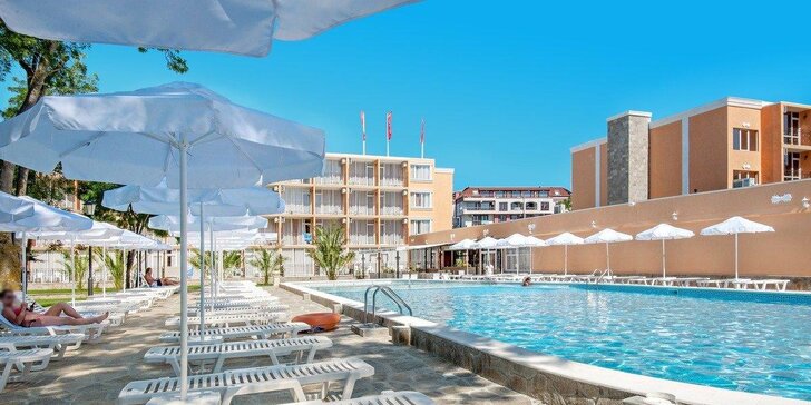 Letecky do Bulharska 3* hotel Riva, all inclusive, bazén i animační programy