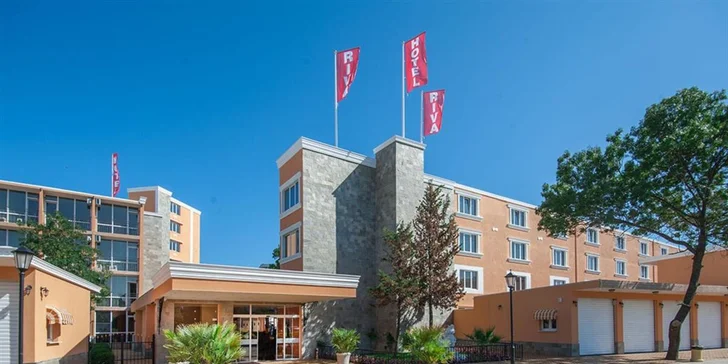 Letecky do Bulharska 3* hotel Riva, all inclusive, bazén i animační programy