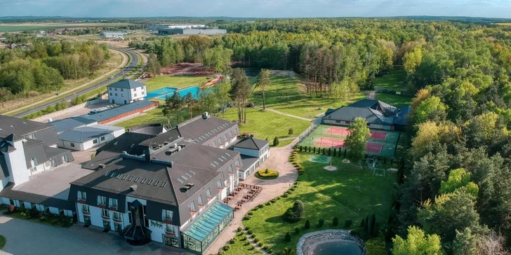 Pobyt v polském městě Zawiercie: neomezený wellness se saunami, bazén s tobogánem, polopenze i túry