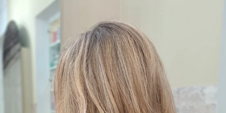 Kadeřnické balíčky: střih, barva, melír, airtouch, balayage či společenský účes a líčení