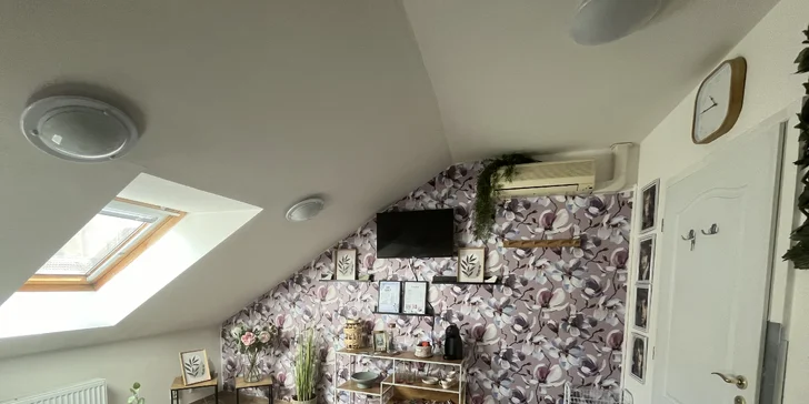 Základní či pokročilé kosmetické ošetření: čištění, úprava obočí i maska