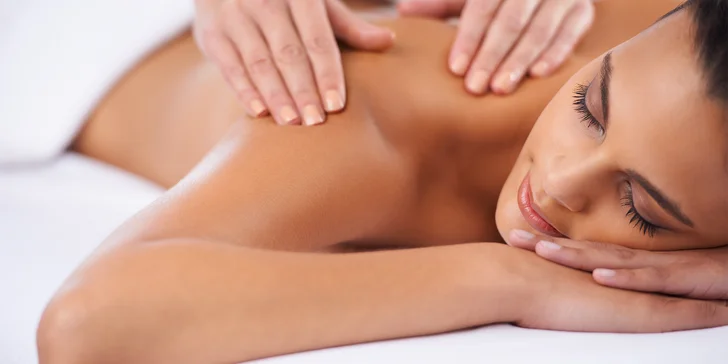 Masáže pro zdraví i relaxaci: baňkování, havajská nebo reflexní masáž