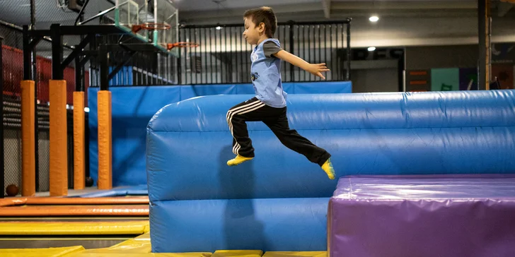 Mnoho zábavy pod jednou střechou: motokáry, multiball i jump arena ve Fun Areně Cheb