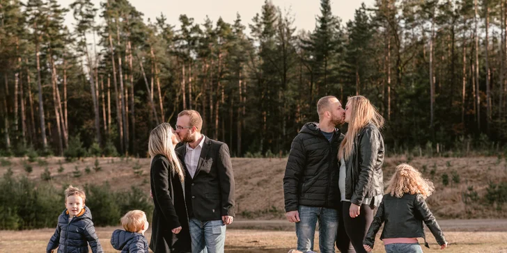 Hodinové venkovní focení: těhotenské, rodinné, párové i jednotlivců