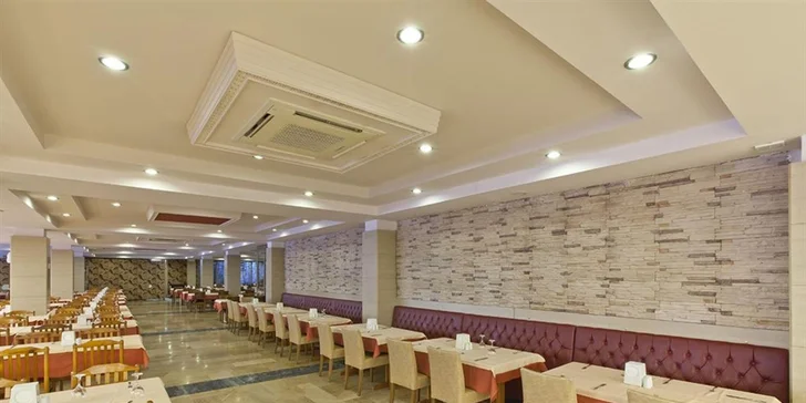 Egejská riviéra v Turecku: 5* hotel Turunc Resort, letenka a ultra all inclusive