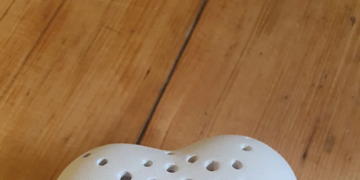 Kurz tvoření z porcelánu pro 1 nebo 2 osoby: šperky, svícny i aromalampy vč. glazování