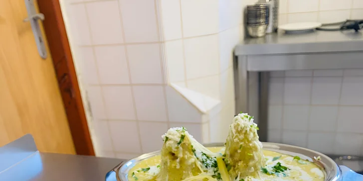 Indicko-nepálské menu dle výběru pro dva: korma, masala i butter chicken