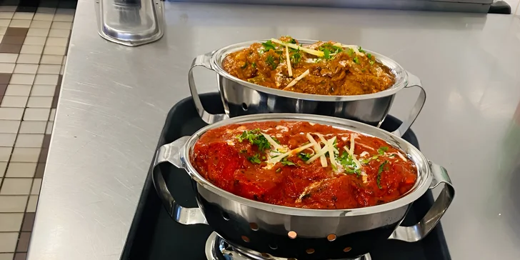 Indicko-nepálské menu dle výběru pro dva: korma, masala i butter chicken